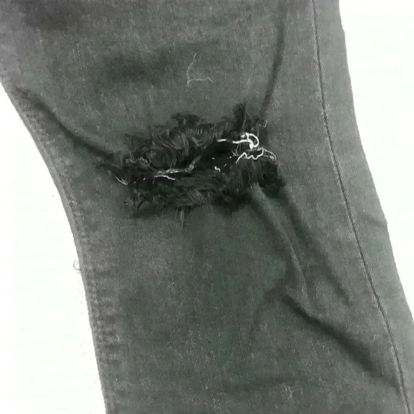 NWOT Hudson Skinny Jeans with Knee Rips - Picture 7 of 8